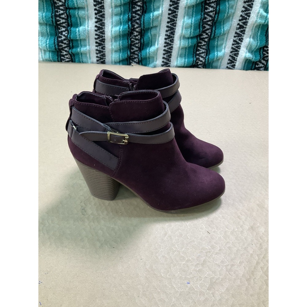 Material Girl Boots Sz 8.5 Ankle Side Zip Block Heel Womens Taupe Burgundy Work